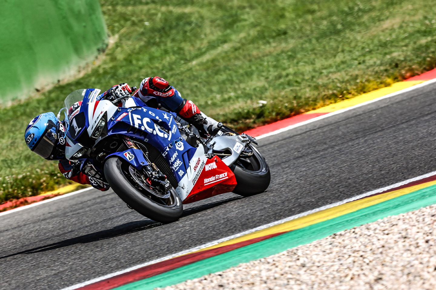 Motocicleta en el circuito de Spa-Francorchamps