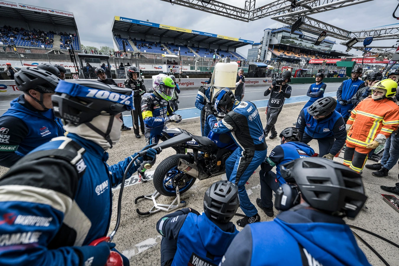 Yamalube YART Yamaha es uno de los cinco equipos que compiten únicamente en Bridgestone
Neumáticos en las carreras del Campeonato Mundial de Resistencia de 2025.