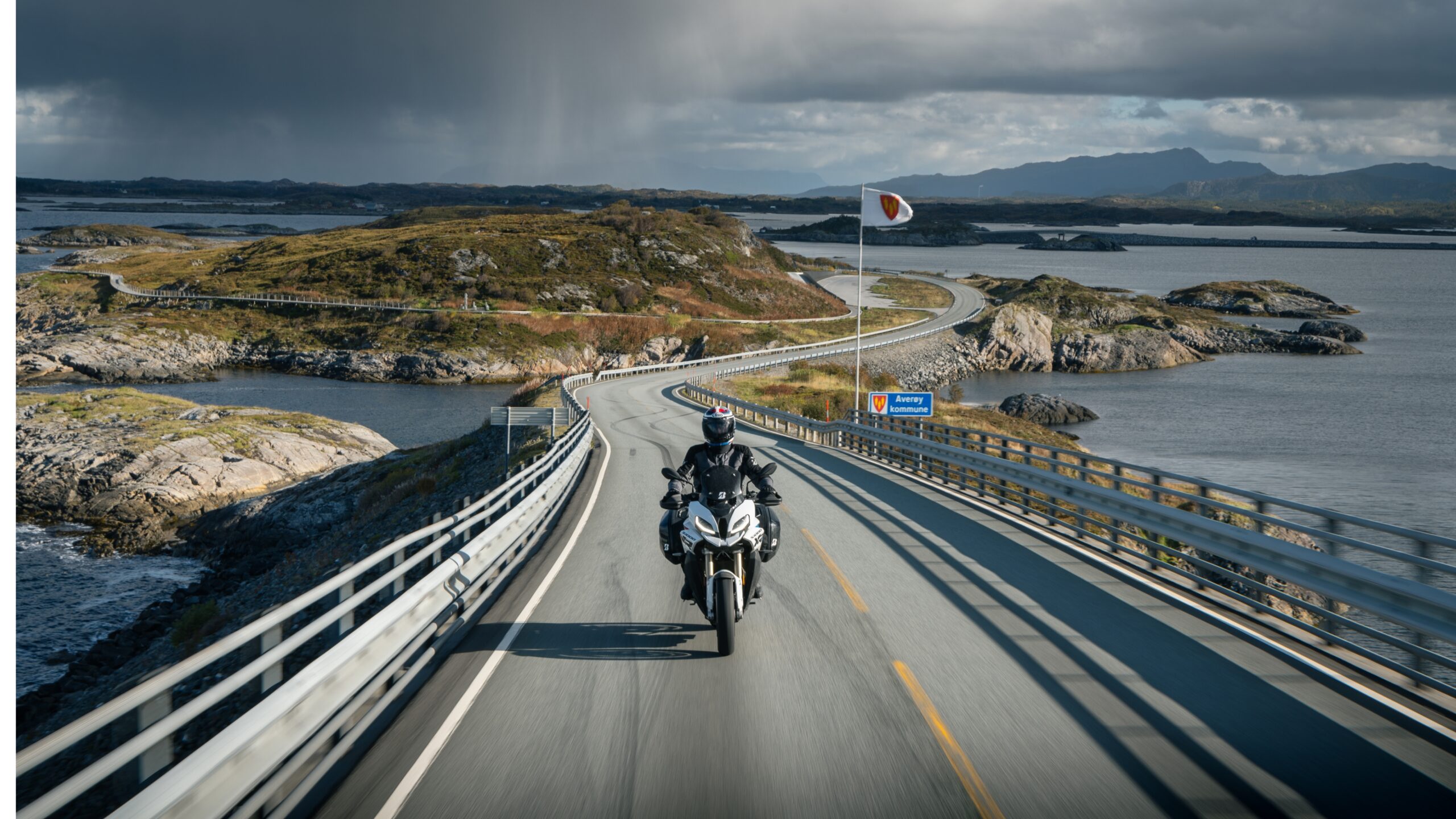 Wallpaper image in category Sport Touring