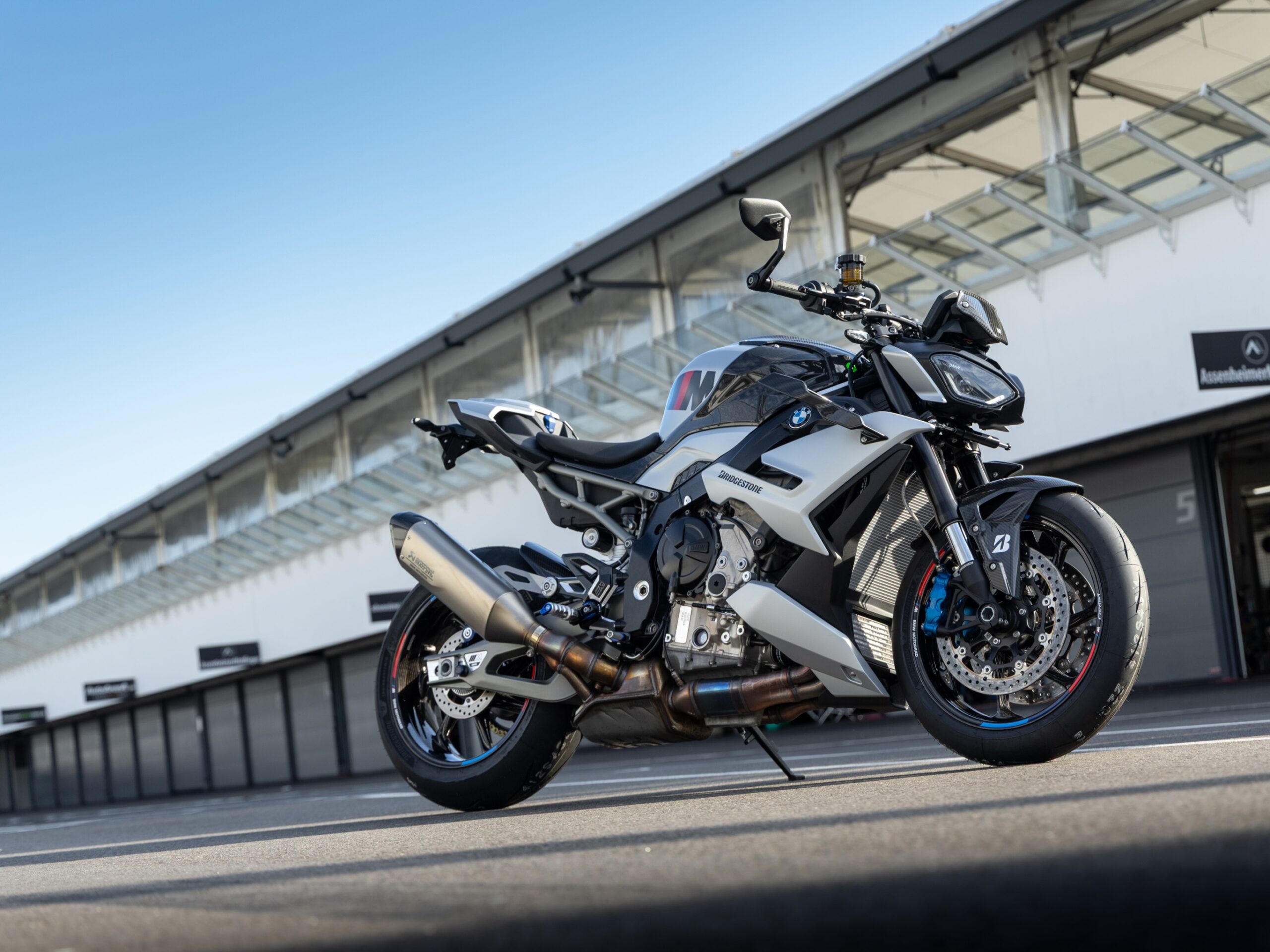 RS12 Bike Pitstop
